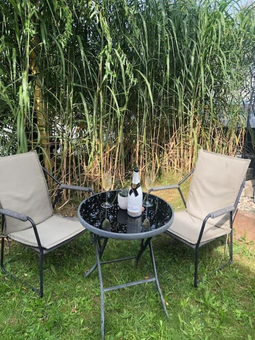 Gemuetliches Einliegerapartment, 50 Qm Trippstadt Bagian luar foto